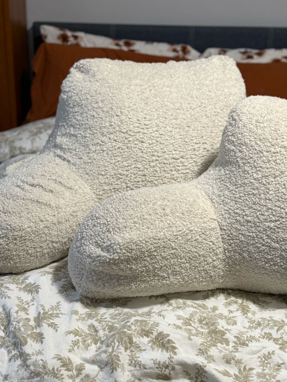 OUI | boucle pillow